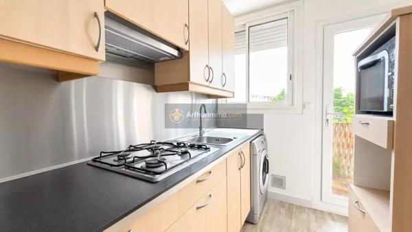 Vente                                                      Appartement
                        
                     3 pièces                      54 m2                     à Fréjus