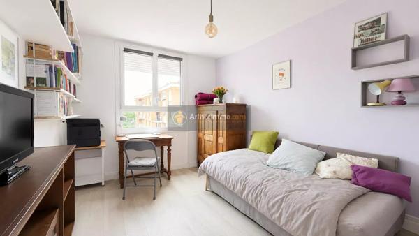 Vente                                                      Appartement
                        
                     3 pièces                      54 m2                     à Fréjus