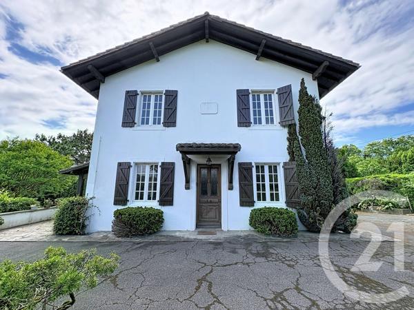 Maison à vendre  8 pièces - 181,34 m 2   ARCANGUES  - 64