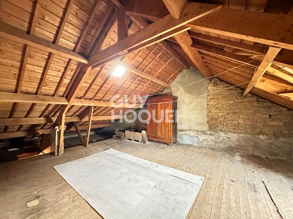 Maison bourg Elven de 78 m² de surface habitable, terrain clos de 451 m², avec un grand potentiel