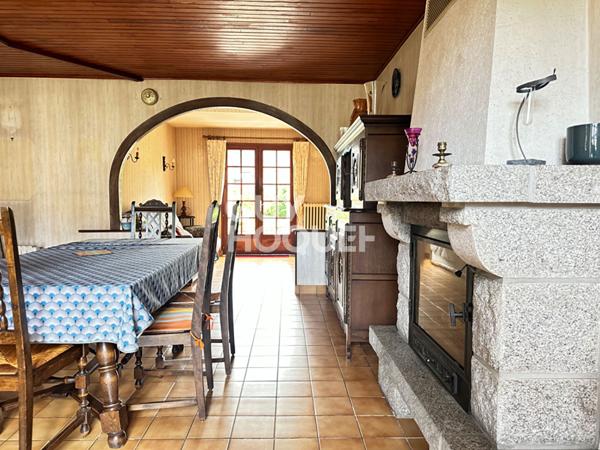 Maison bourg Elven de 78 m² de surface habitable, terrain clos de 451 m², avec un grand potentiel