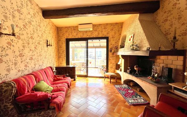 Maison à vendre    6 pièces •  Mèze