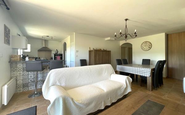 Maison à vendre    4 pièces •  Vallon-Pont-d'Arc