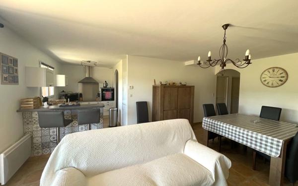 Maison à vendre    4 pièces •  Vallon-Pont-d'Arc