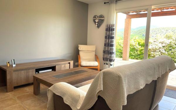 Maison à vendre    4 pièces •  Vallon-Pont-d'Arc