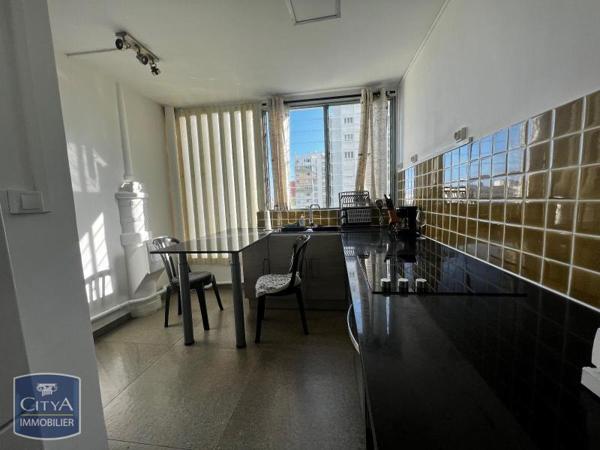 Appartement à louer 2 pièces 46.56m² Saint-Denis (97400)