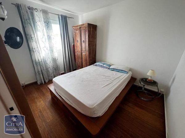 Appartement à louer 2 pièces 46.56m² Saint-Denis (97400)