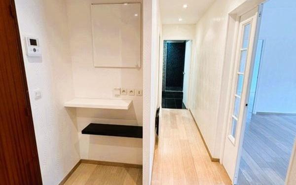Appartement à vendre    2 pièces • 65 m2 Reims