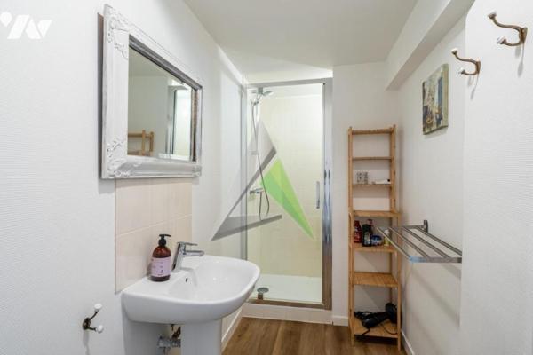75012 Paris - Maison atypique de 3 chambres sur cour 