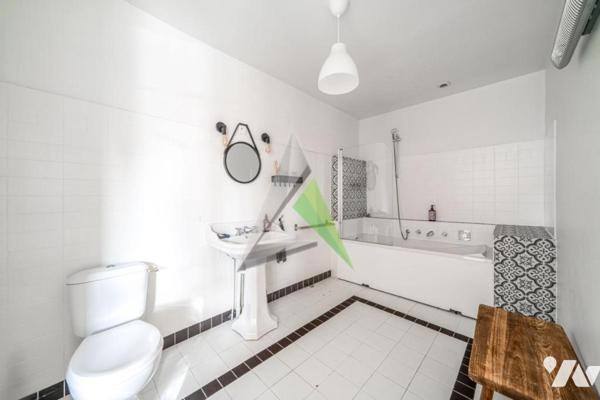 75012 Paris - Maison atypique de 3 chambres sur cour 