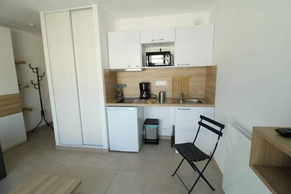 Appartement 1 pièce                                        - 44000 Nantes Réf : 12025