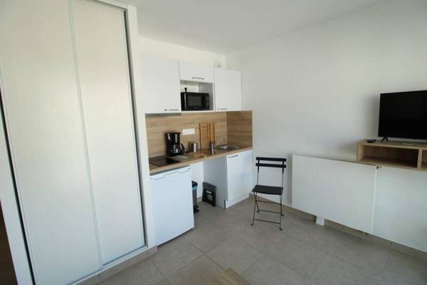 Appartement 1 pièce                                        - 44000 Nantes Réf : 12025