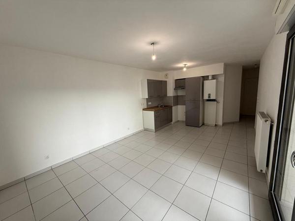 BONNEVILLE  ,Appartement 3 pièces 58 m2, refait à neuf,  220 000  euros