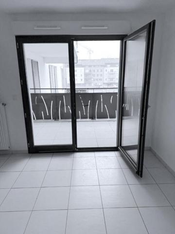 BONNEVILLE  ,Appartement 3 pièces 58 m2, refait à neuf,  220 000  euros