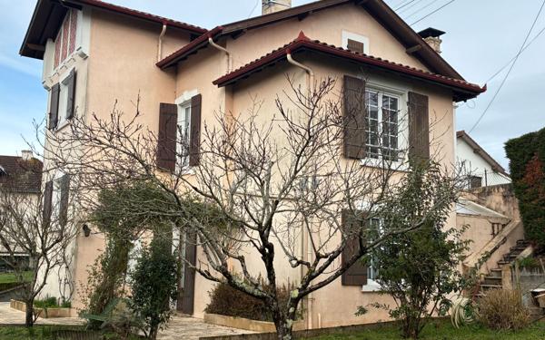 Maison à vendre    5 pièces •  Mugron