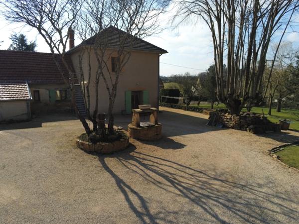 Maison 7 pièces CHAROLLES (71) -4 Chambres - Terrain 2797 m²