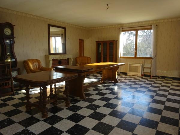 Maison 7 pièces CHAROLLES (71) -4 Chambres - Terrain 2797 m²