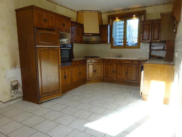 Maison 7 pièces CHAROLLES (71) -4 Chambres - Terrain 2797 m²