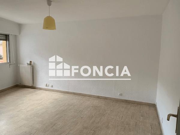 Location Studio 32.68 m² - 14 BD LOUIS ROUX St Laurent Du Var 06700