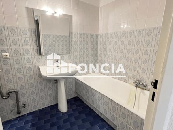 Location Studio 32.68 m² - 14 BD LOUIS ROUX St Laurent Du Var 06700