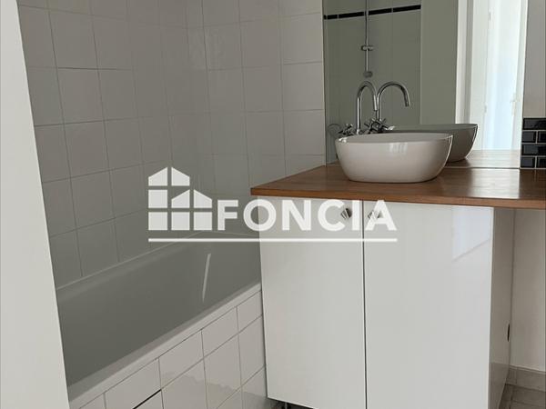 Location Appartement 3 pièces 68.97 m² - LES JARDINS DU VALLON Aix-la-duranne 13100