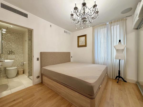 CANNES – BANANE / RUE D’ANTIBES – 4 PIÈCES – 96 M² – 3 CHAMBRES – 3 PIÈCES D’EAU – ENTIÈREMENT RÉNOVÉ - 06400 Cannes - Réf 86169020