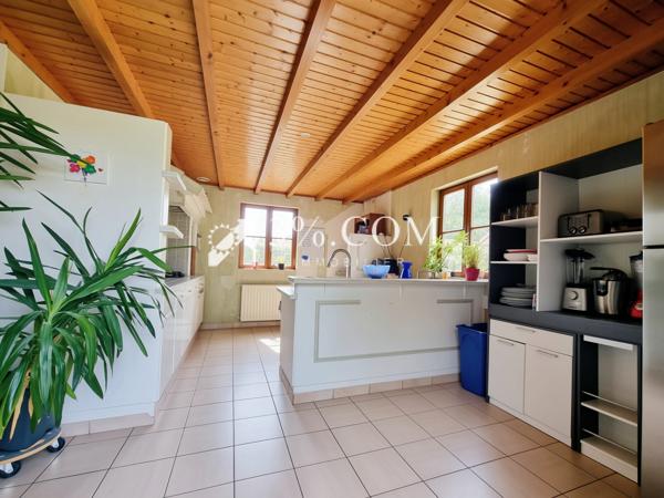 Maison
                                                                                                                                                                                                                                                                                                                        6 pièce(s)                                                                                                                                                                                                          5 chambre(s)                                                                                                                                                                                                          159.25  m²