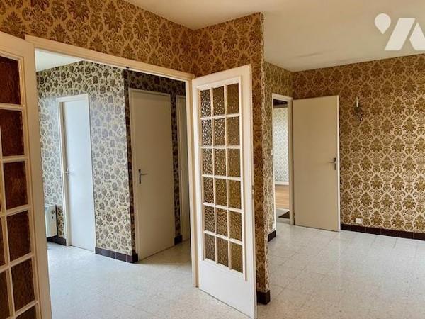 Maison à étage – Fort potentiel – Terrain divisible