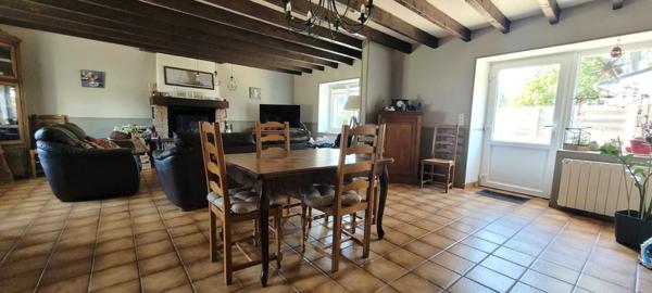 Maison à SAINT PERE MARC EN POULET, 35430 - 7 pièces 172m²