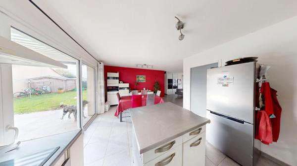 Maison de plain-pied de 2014 avec jardin clos