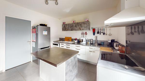 Maison de plain-pied de 2014 avec jardin clos