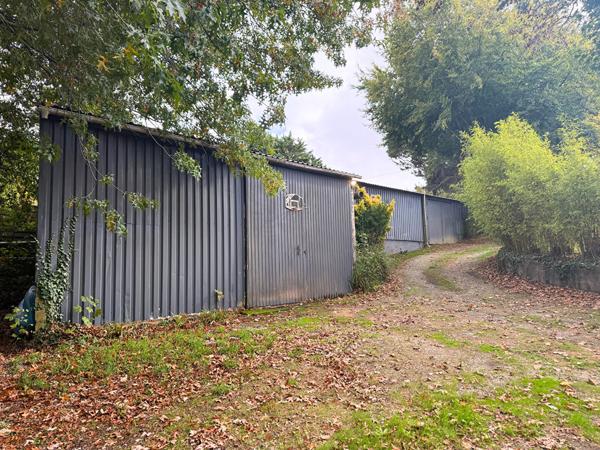 EXCLUSIVITÉ - QUÉVEN / GUIDEL - MAISON 128 M² - TERRAIN 3 100 M² -SOUS-SOL COMPLET - HANGARS , Queven