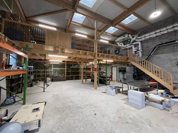 Vente Local commercial 400 m2 à Yenne