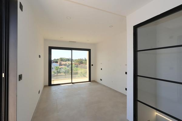 MARGUERITTES Maison neuve T4 avec piscine de 126 m2 sur 411m²