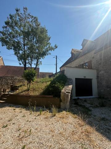 Maison à vendre 5 pièces à 8 km de VENAREY LES LAUMES-12 km de MONTBARD