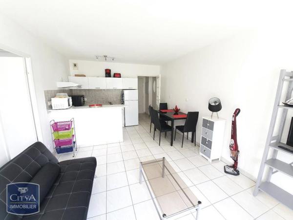 Appartement à louer 2 pièces 43.68m²