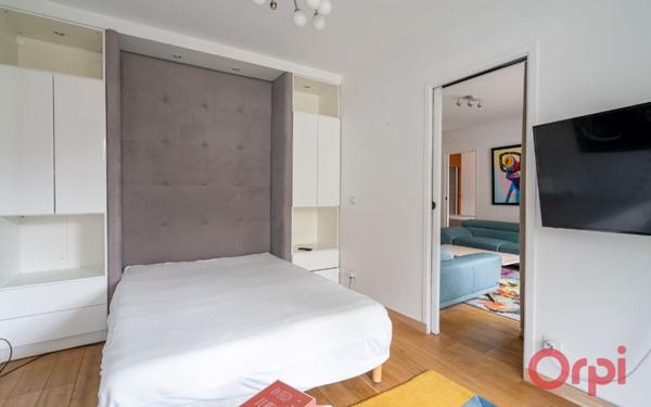 Appartement à louer    4 pièces •  Paris 16