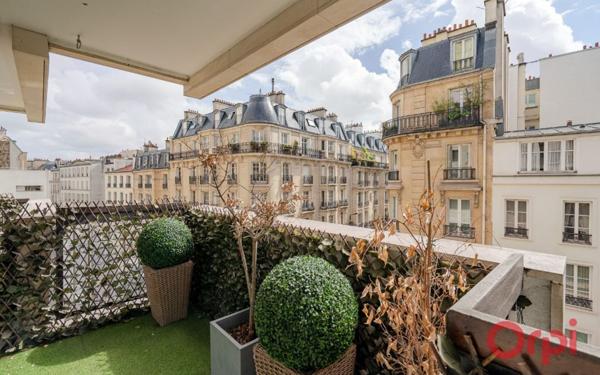 Appartement à louer    4 pièces •  Paris 16