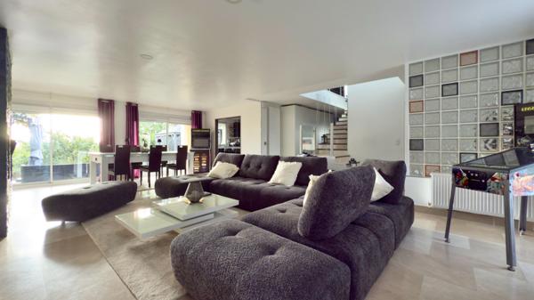 Maison Saint Germain Les Corbeil 8 pièce(s) 180 m2