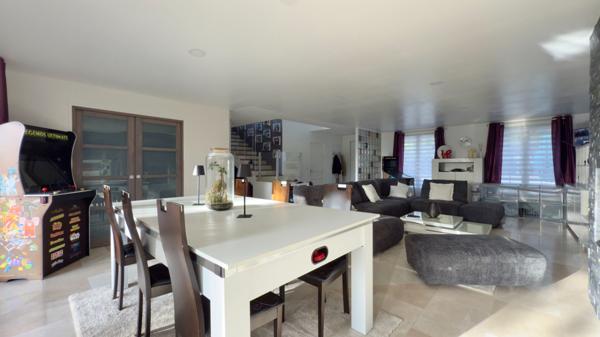 Maison Saint Germain Les Corbeil 8 pièce(s) 180 m2