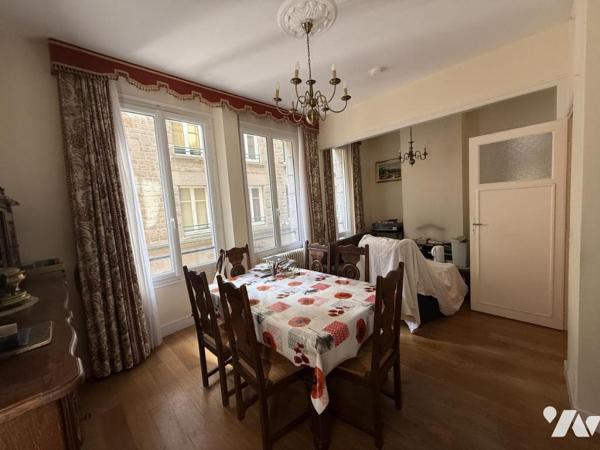 APPARTEMENT DE TYPE IV TRAVAUX INVESTISSEUR  INTRA MUROS ASCENSSEUR + CAVE 