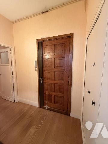 APPARTEMENT DE TYPE IV TRAVAUX INVESTISSEUR  INTRA MUROS ASCENSSEUR + CAVE 