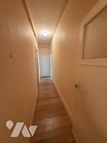 APPARTEMENT DE TYPE IV TRAVAUX INVESTISSEUR  INTRA MUROS ASCENSSEUR + CAVE 