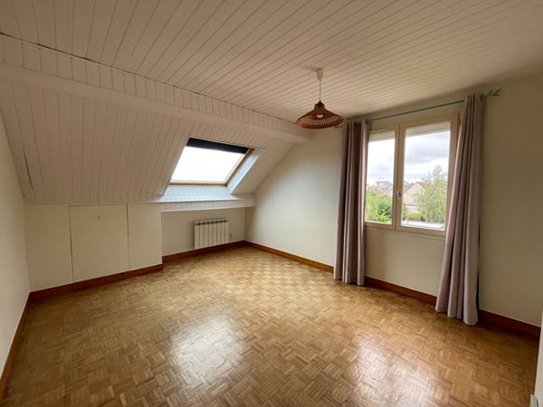 Maison Mondeville 112 M2 + local professionnel de 47 m2