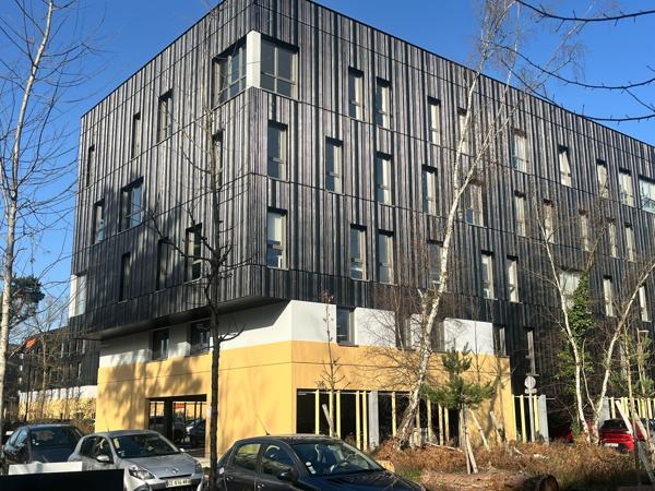 A LOUER : BUREAUX DE 603 M2 À PETIT COURONNE