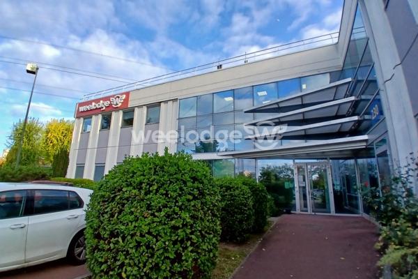 Local commercial à louer 9 pièces de 200 m² à Cergy