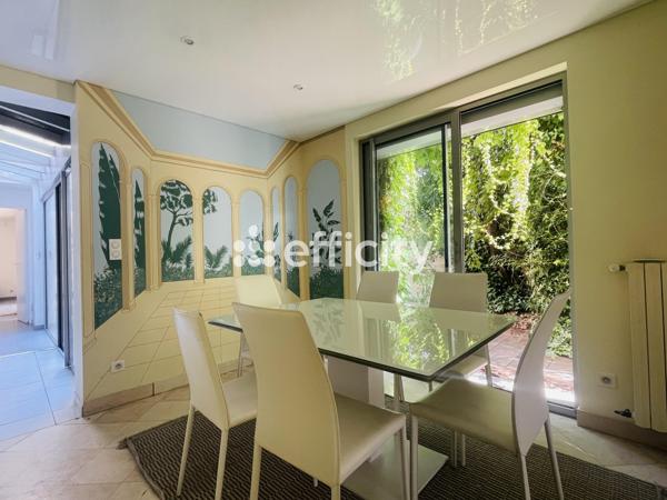 Maison
         5 pièces
        - 118 m² 514 000 € *