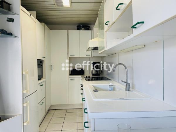 Maison
         5 pièces
        - 118 m² 514 000 € *