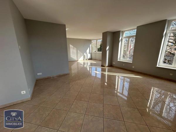 Appartement à louer 4 pièces 156.2m²