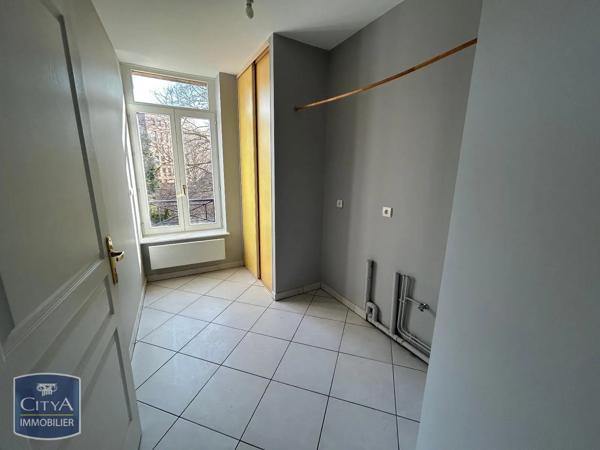 Appartement à louer 4 pièces 156.2m²